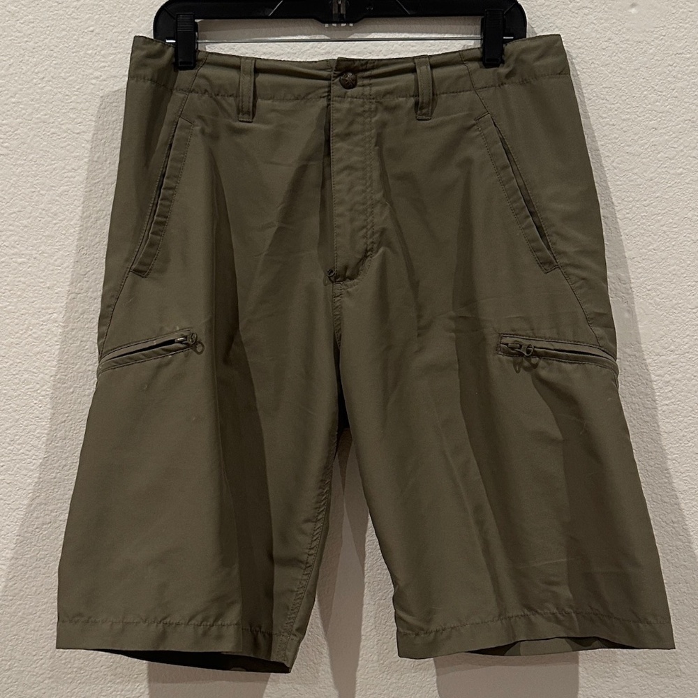 Quiksilver Utility Cargo Shorts – Style UD40289 (Men’s 32)